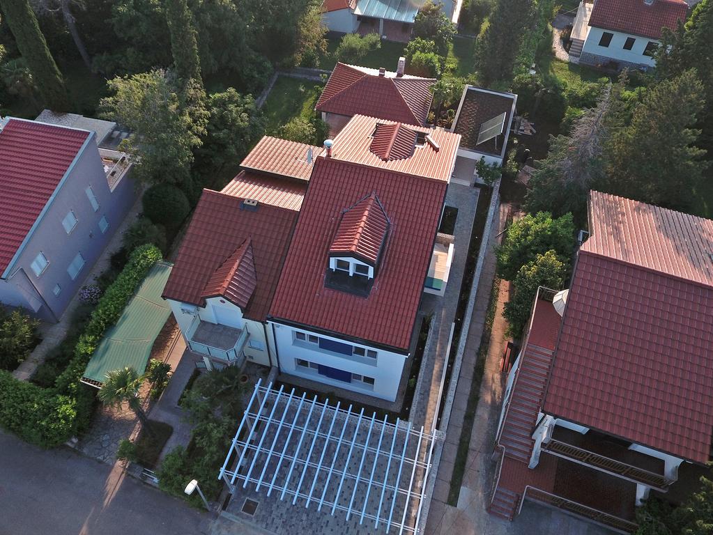 Apartments Petra Njivice Buitenkant foto