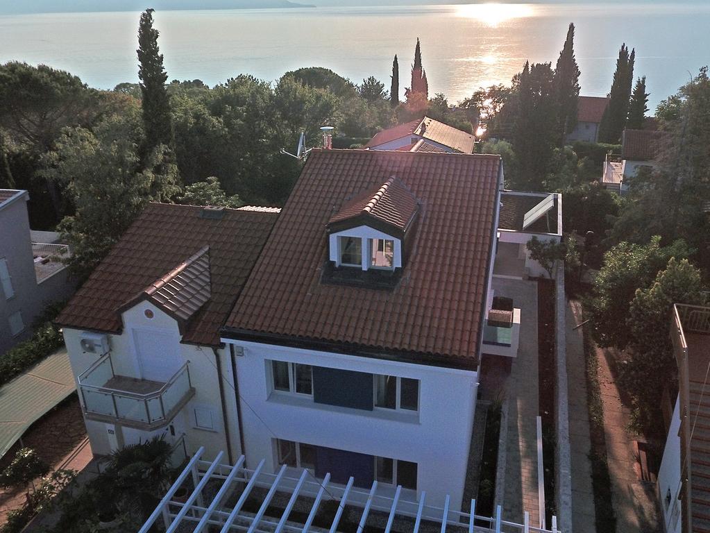 Apartments Petra Njivice Buitenkant foto