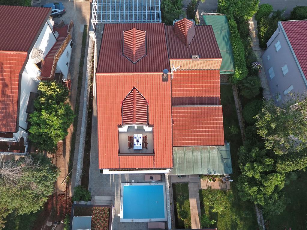 Apartments Petra Njivice Buitenkant foto